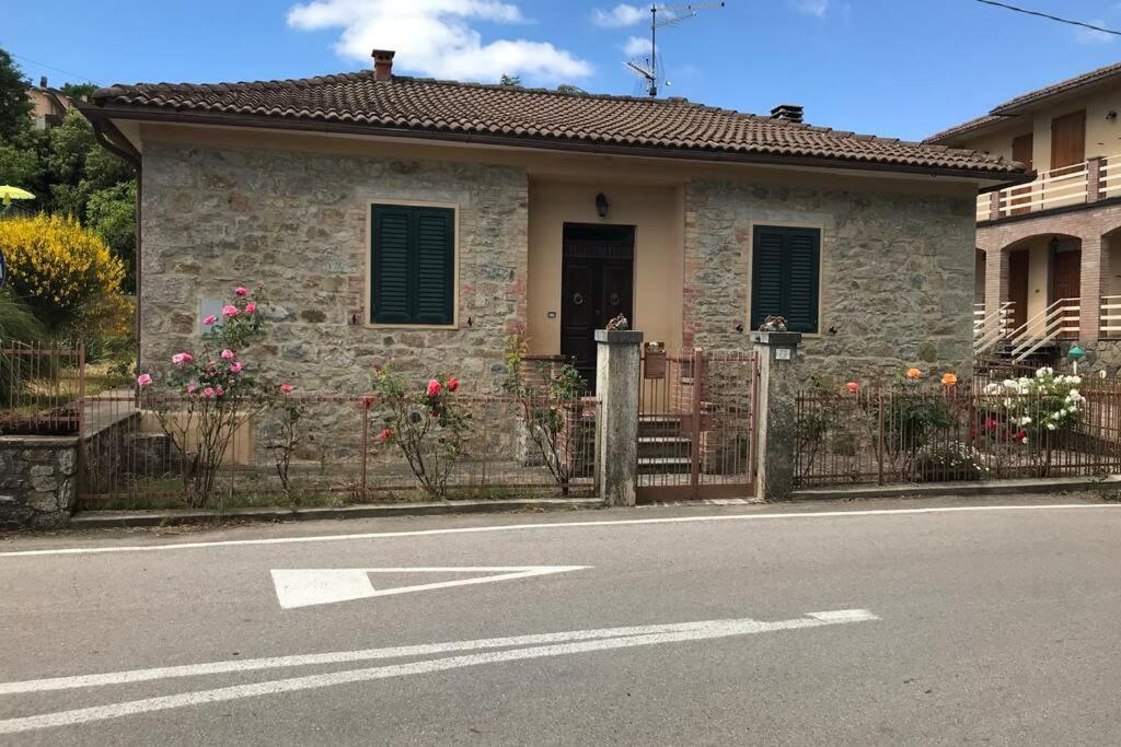 Villetta Indipendente Con Giardino Campiglia dʼOrcia Zewnętrze zdjęcie